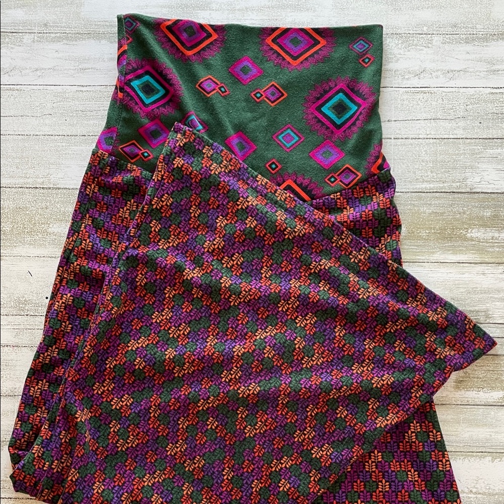 Colorful Geometric Patterned 70s Style Bell Bottom Super Wide Leg High Rise Pant